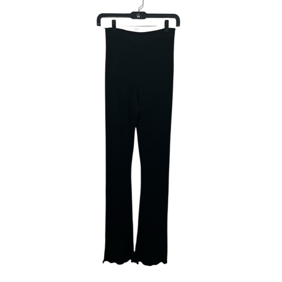 Free People Pants - Free people black ribbed knit flare leggings size Medium NWT